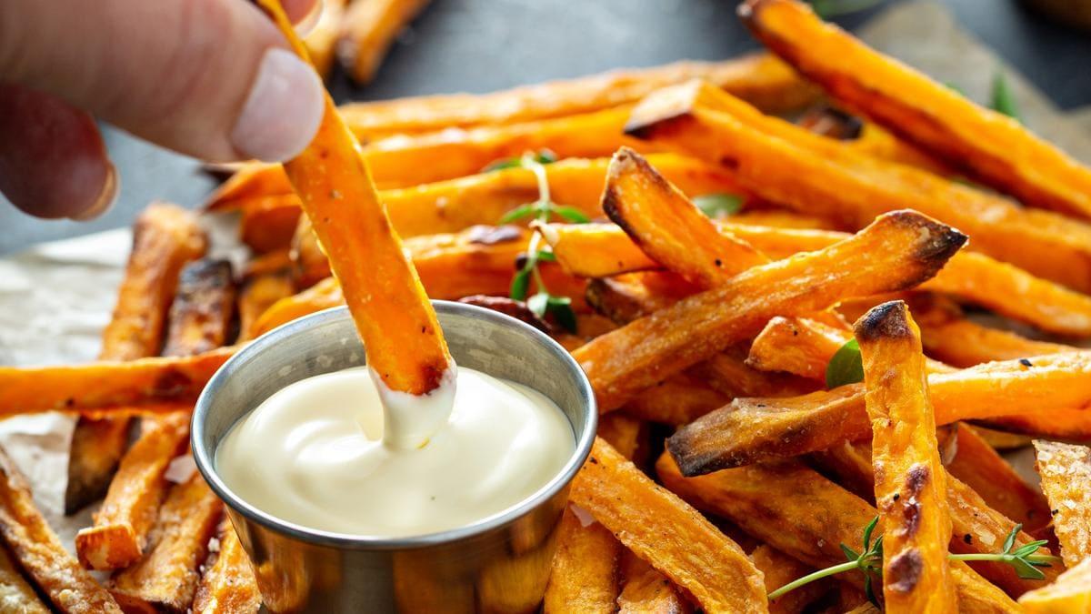 Süßkartoffel pommes im Airfryer